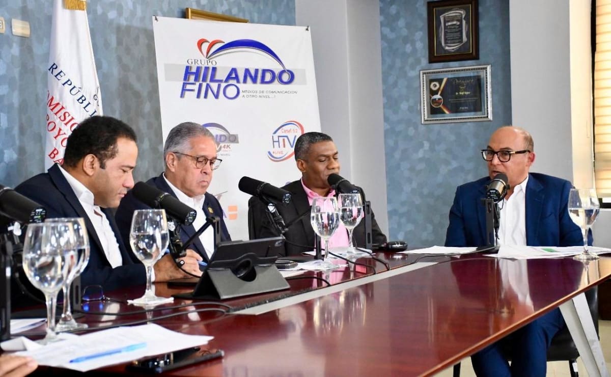Imagen para: Hilando Fino cubre la Cumbre Dominicana en Albany: un paso cultural
