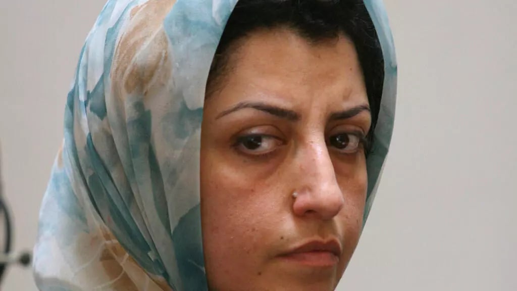 Imagen para: El Nobel de la Paz bajo la luz de una crisis de salud: un comentario sobre Narges Mohammadi y la persecución iraní