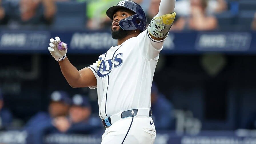Junior Caminero firma noche histórica con tres vuelacercas en Tampa Bay