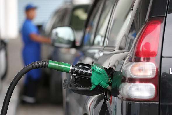 Gobierno recalibra precios de combustibles: ¿Alivio o señal de volatilidad?