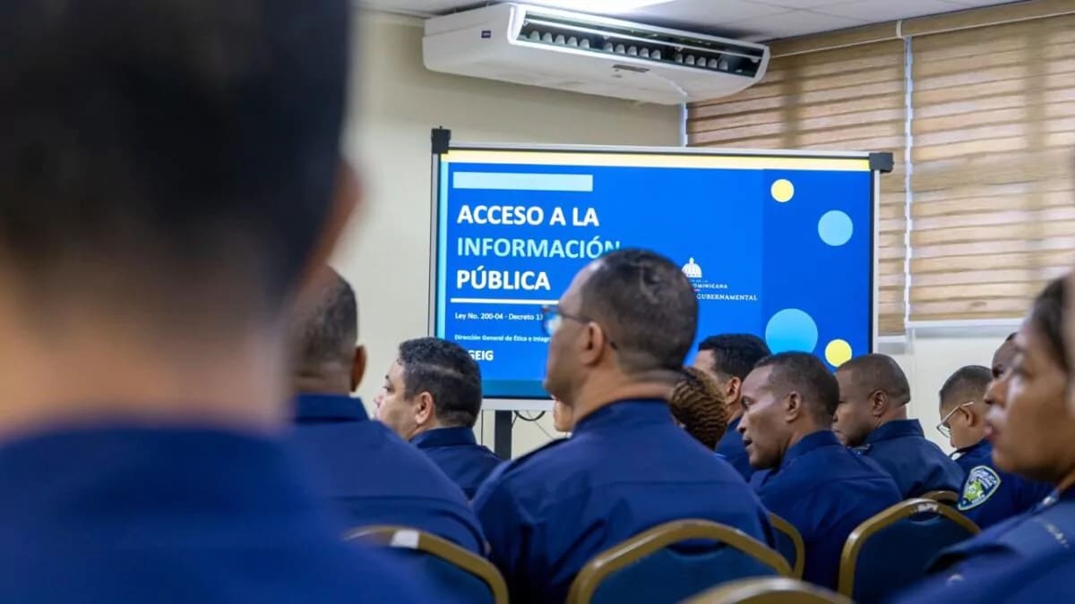 Policía Eleva Gestión de Datos Ciudadanos con 63 Oficiales
