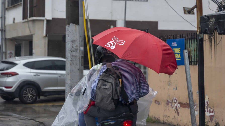 Vaguada y Onda Tropical Desencadenan Lluvias en República Dominicana