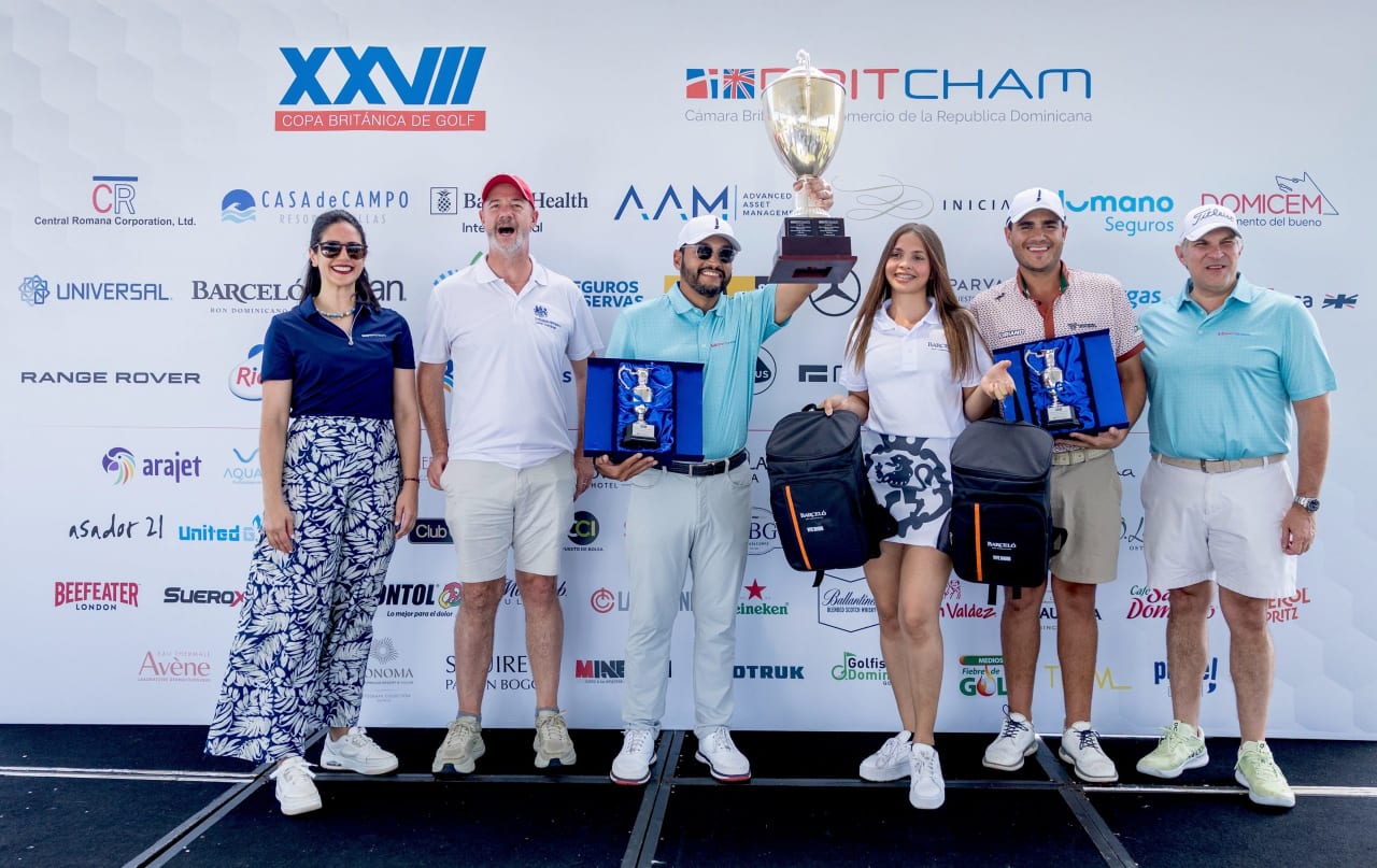 Alma y Núñez alzan la Copa Británica de Golf