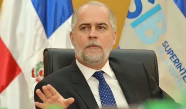 Fernández W. Deja Super Bancos; El Sector Bajo la Lupa