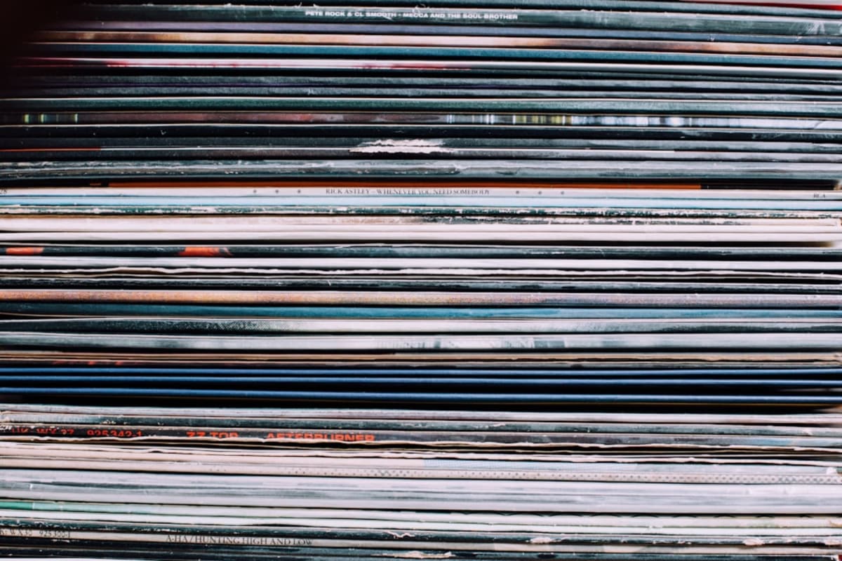 Build a vinyl collection