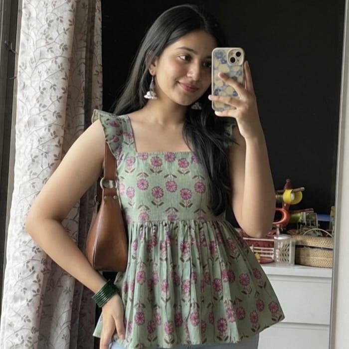 casual cap sleeve printed top view 4