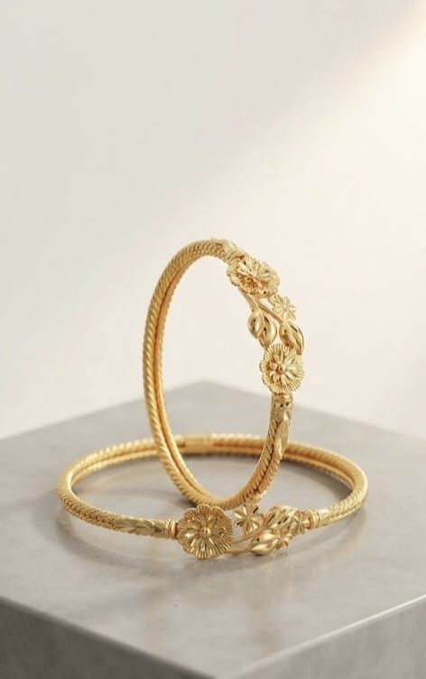 Gold-Plated Floral & Peacock flower Bangle Set view 3