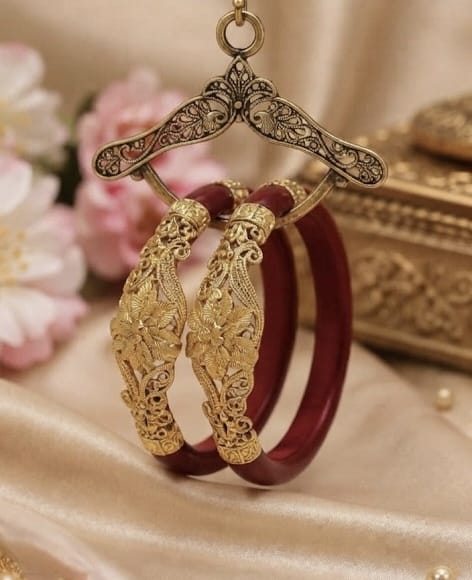 Gold plated polsa style bangles view 3