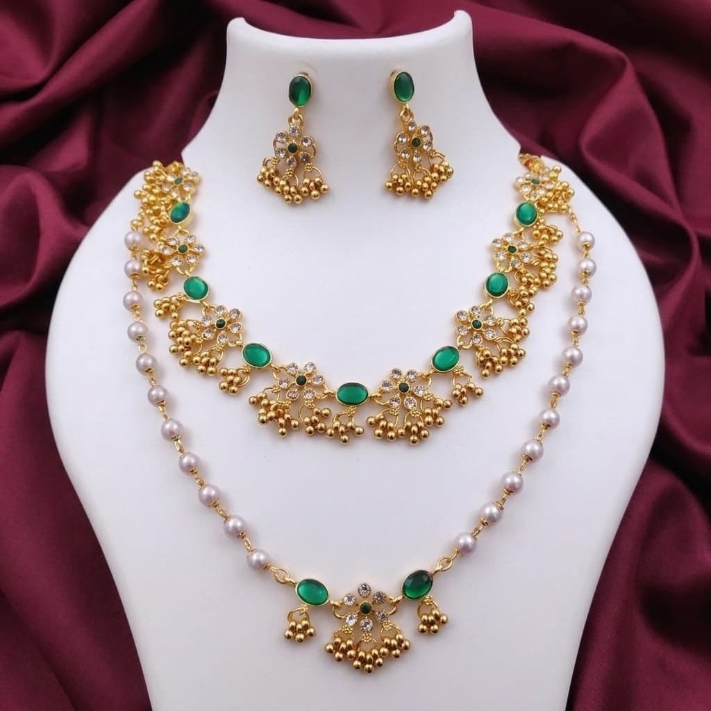 Emerald Green Pearl Layered Necklace Set