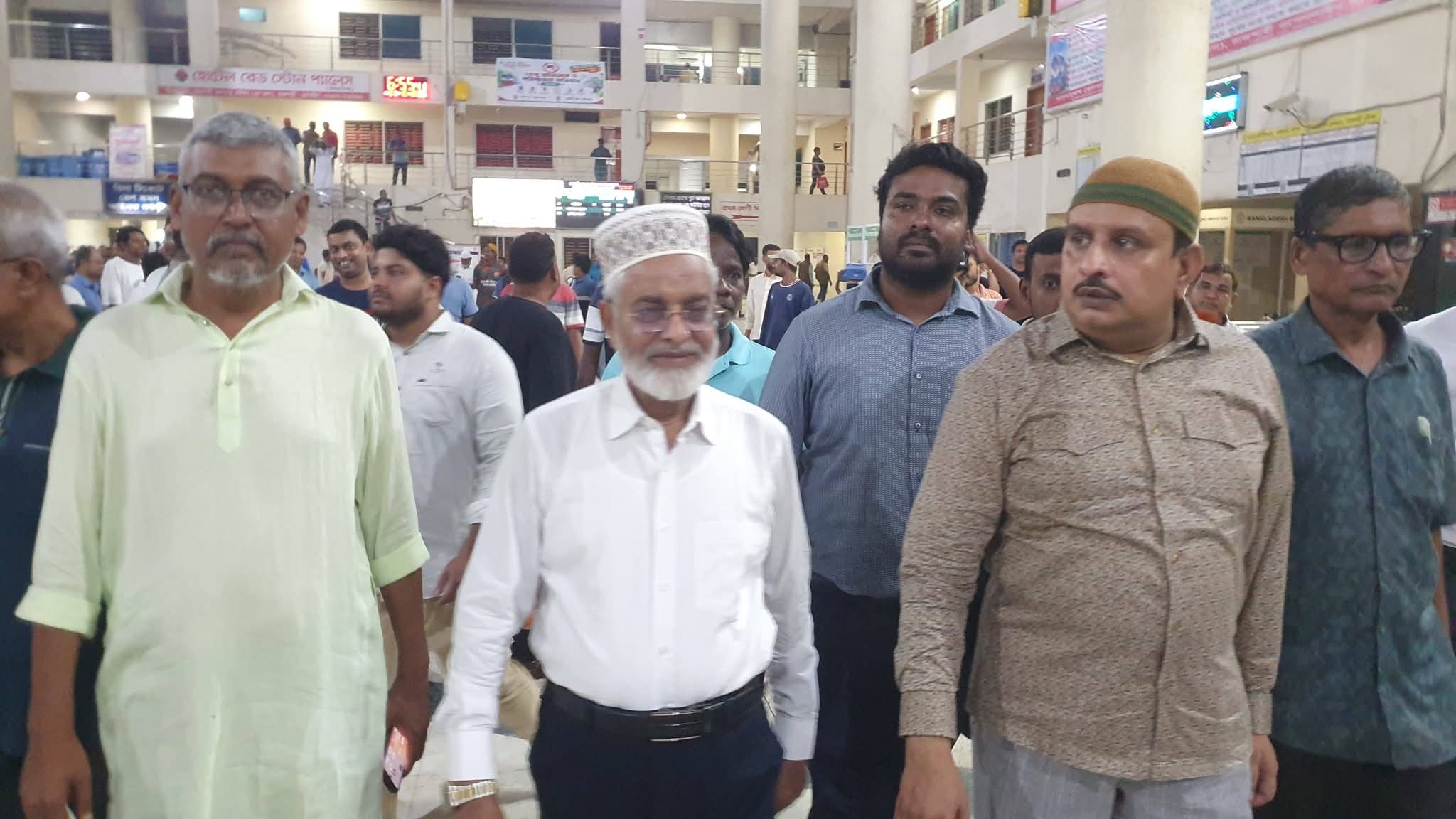 আজ সন্ধ্যায় রাজশাহী রেলওয়ে স্টেশন পরিদর্শন করেন গণপ্রজাতন্ত্রী বাংলাদেশ সরকারের ভূমিমন্ত্রী জনাব মোঃ মিজানুর রহমান মিনু, এমপি।  পরিদর্শনকালে উপস্থিত ছিলেন রাজশাহী-৩ (পবা-মোহনপুর) আসনের সংসদ সদস্য এ্যাড. শফিকুল হক মিলন এবং রাজশাহী সিটি কর্পোরেশনের প্রশাসক ও মহানগর বিএনপির সাধারণ সম্পাদক মোঃ মাহফুজুর রহমান রিটন।  এ সময় উপস্থিত ছিলেন রাজশাহী মহানগর বিএনপি'র সভাপতি মামুন অর রশিদ মামুন, সিনিয়র সহ-সভাপতি নজরুল হুদা,  আরো উপস্থিত ছিলেন রাজশাহী মহানগর বিএনপির সাবেক আহবায়ক ও জেলা পরিষদের চেয়ারম্যান বীর মুক্তিযোদ্ধা এ্যাড. এরশাদ আলী ঈশা, ও ওয়ার্ড বিএনপি অঙ্গ ও সহযোগী সংগঠনের বিভিন্ন পর্যায়ের নেতৃবৃন্দ।
