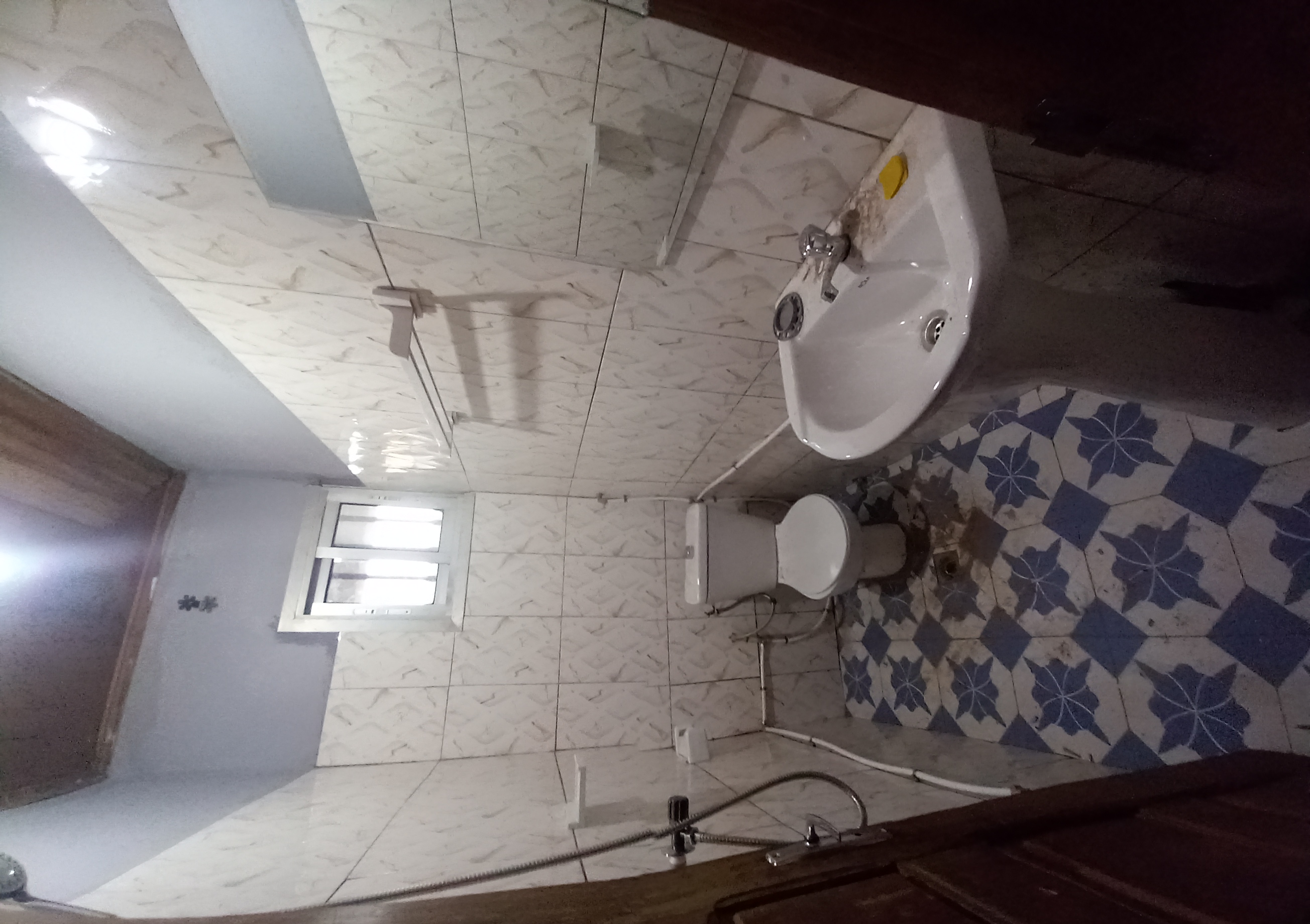 Photo de Studio moderne nouvellement construit à louer émana tradex
