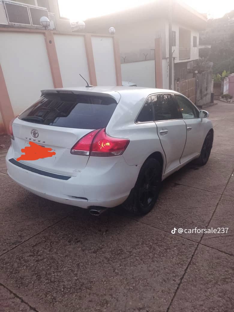 Photo de Toyota venza à vendre yde messassi