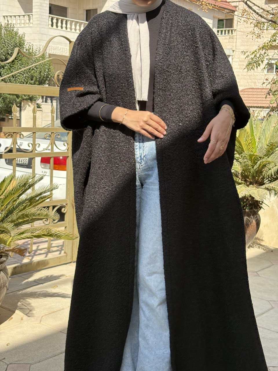 Dark Boucle Abaya