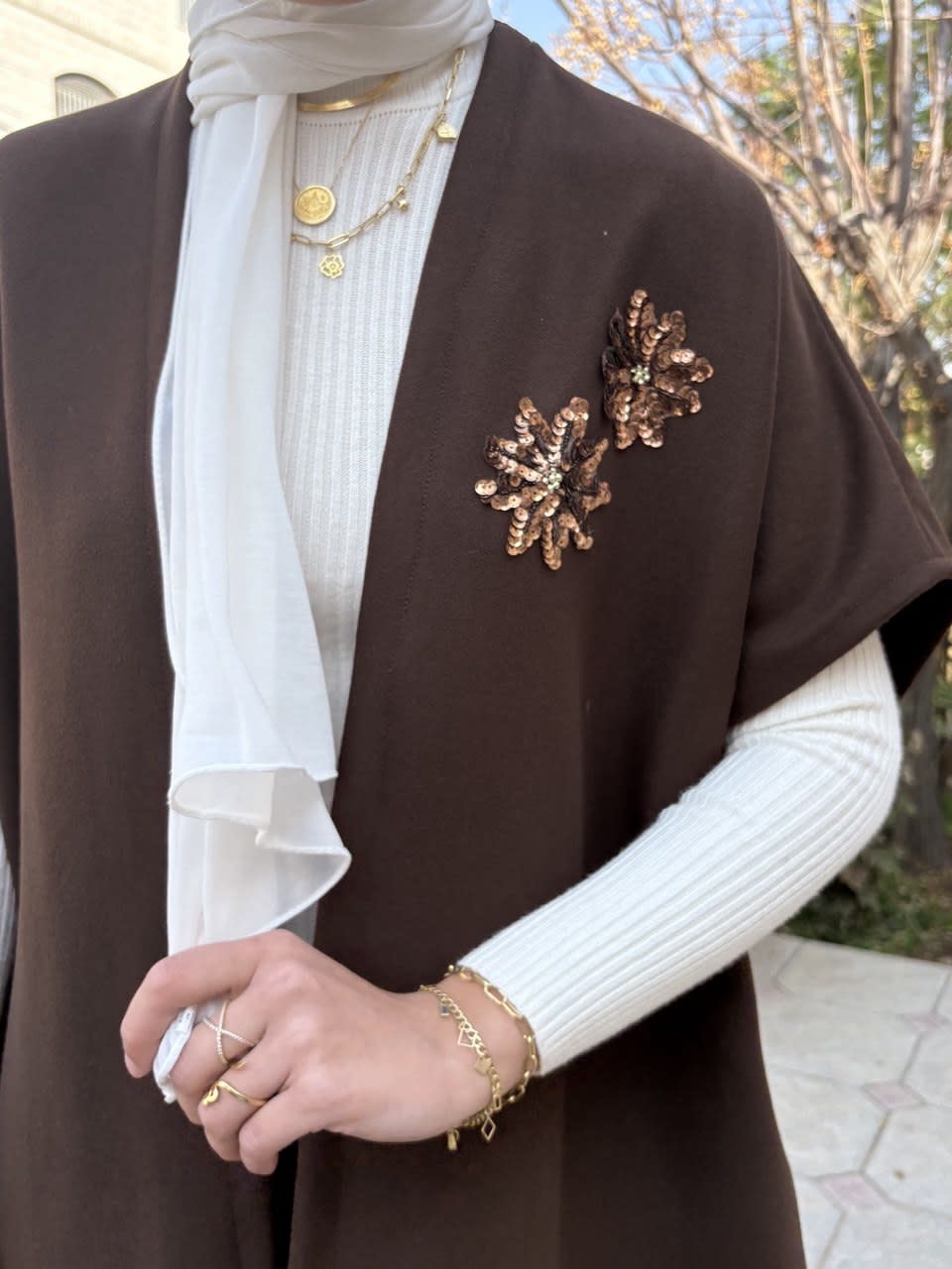 Brown Joch Besht With Flowers 