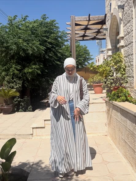 Soft Stripe Abaya