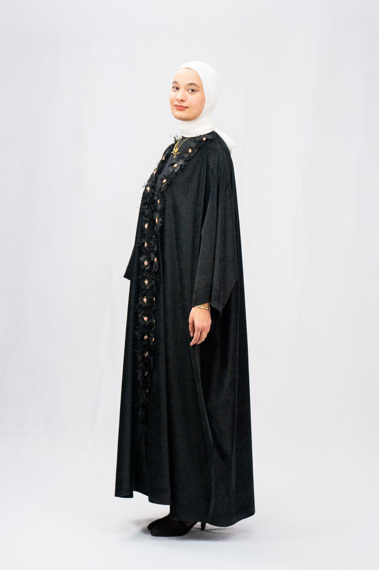 Bloom Black Velvet Abaya