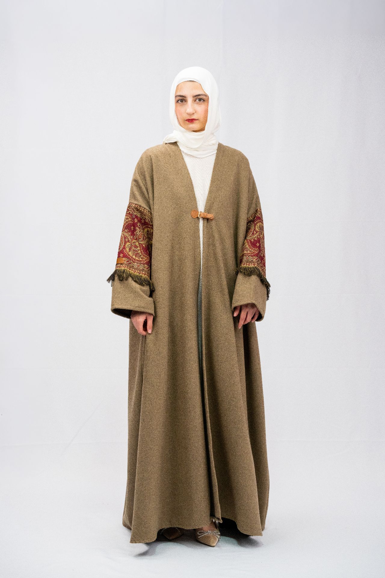 Layali Kashmiri Jukh Abaya