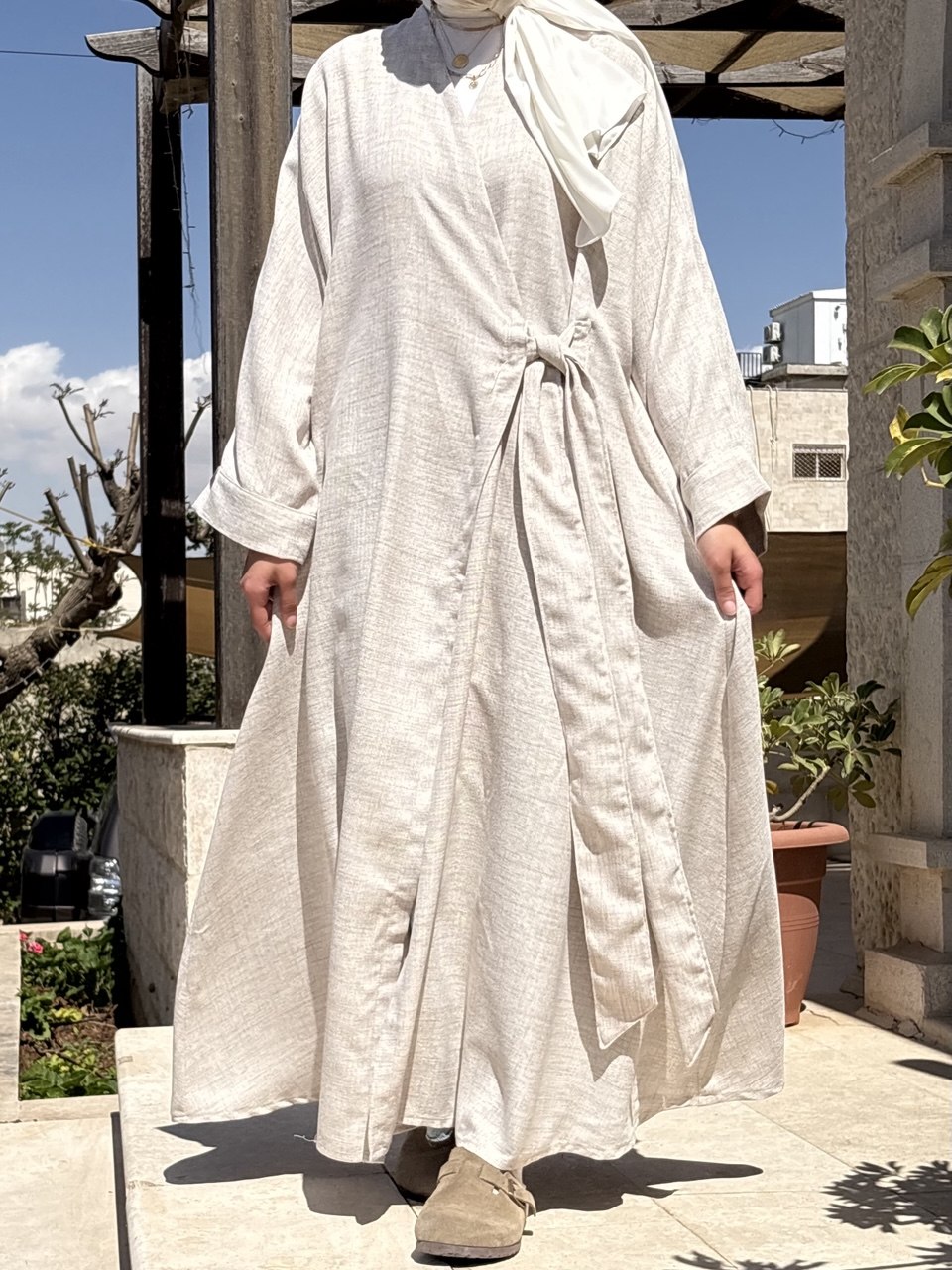Elegant Beige Linen Abaya