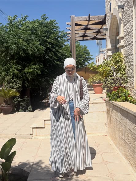 Soft Stripe Abaya