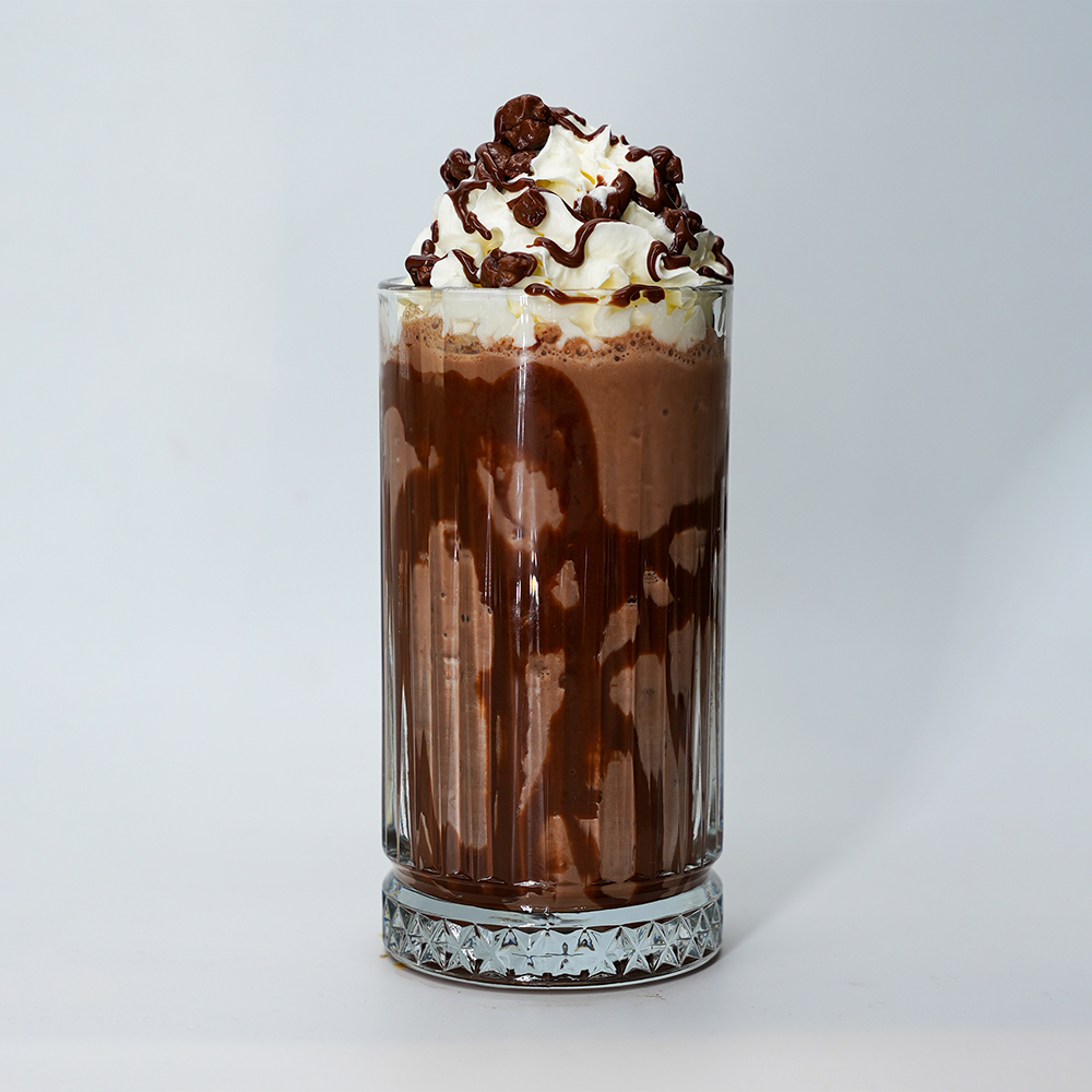 Çikolata Parçacıklı Milkshake Dondurmalı