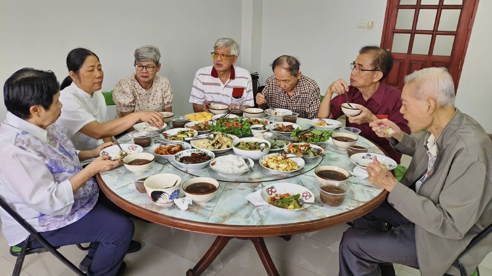 大年初六興毅忠信泰國道親「道一聖道院」（萬緣佛堂）新春團拜 - 2