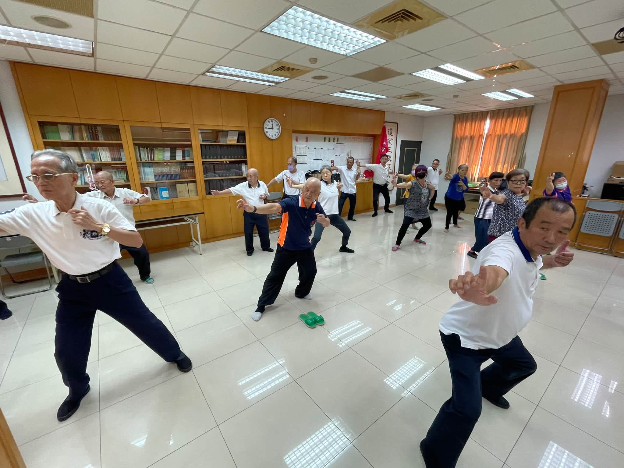 道一聖道院樹林佛堂綜合班 — 來自光的本源、道與教的分析　照片 6