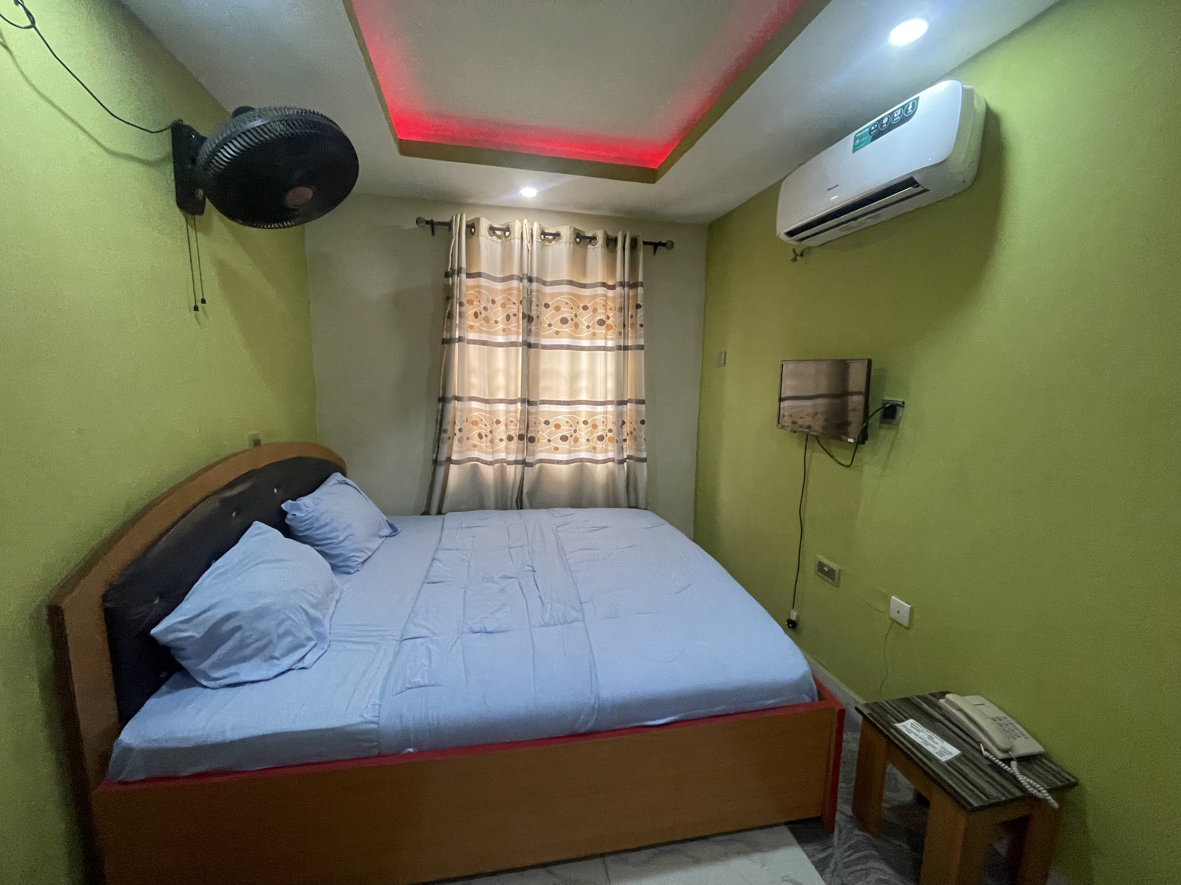 Deluxe Room – Angle 1