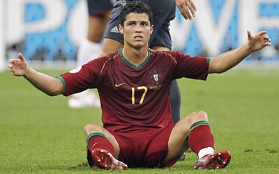 İspanya Ronaldo ile Oynadı! İspanya Ronaldo ile Oynadı!