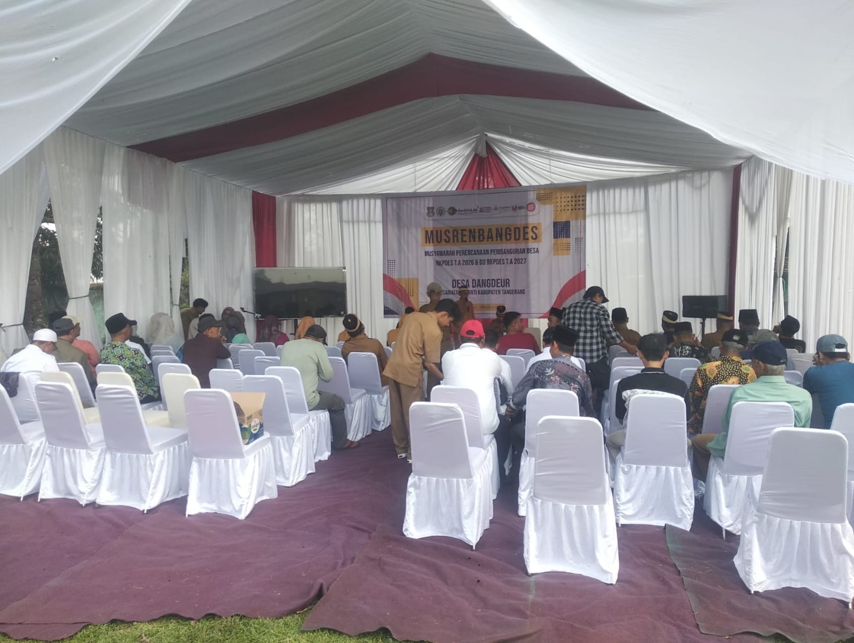 Musrenbangdes Dangdeur 2026 Berjalan Lancar, Warga Antusias Sampaikan Usulan Pembangunan Musrenbangdes Dangdeur 2026 Berjalan Lancar, Warga Antusias Sampaikan Usulan Pembangunan