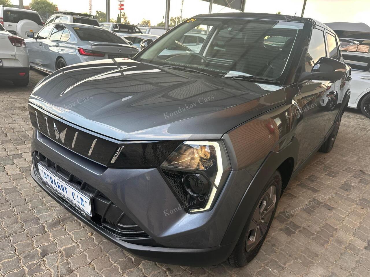 2025 Mahindra XUV 3XO 1.2T MX2 Auto