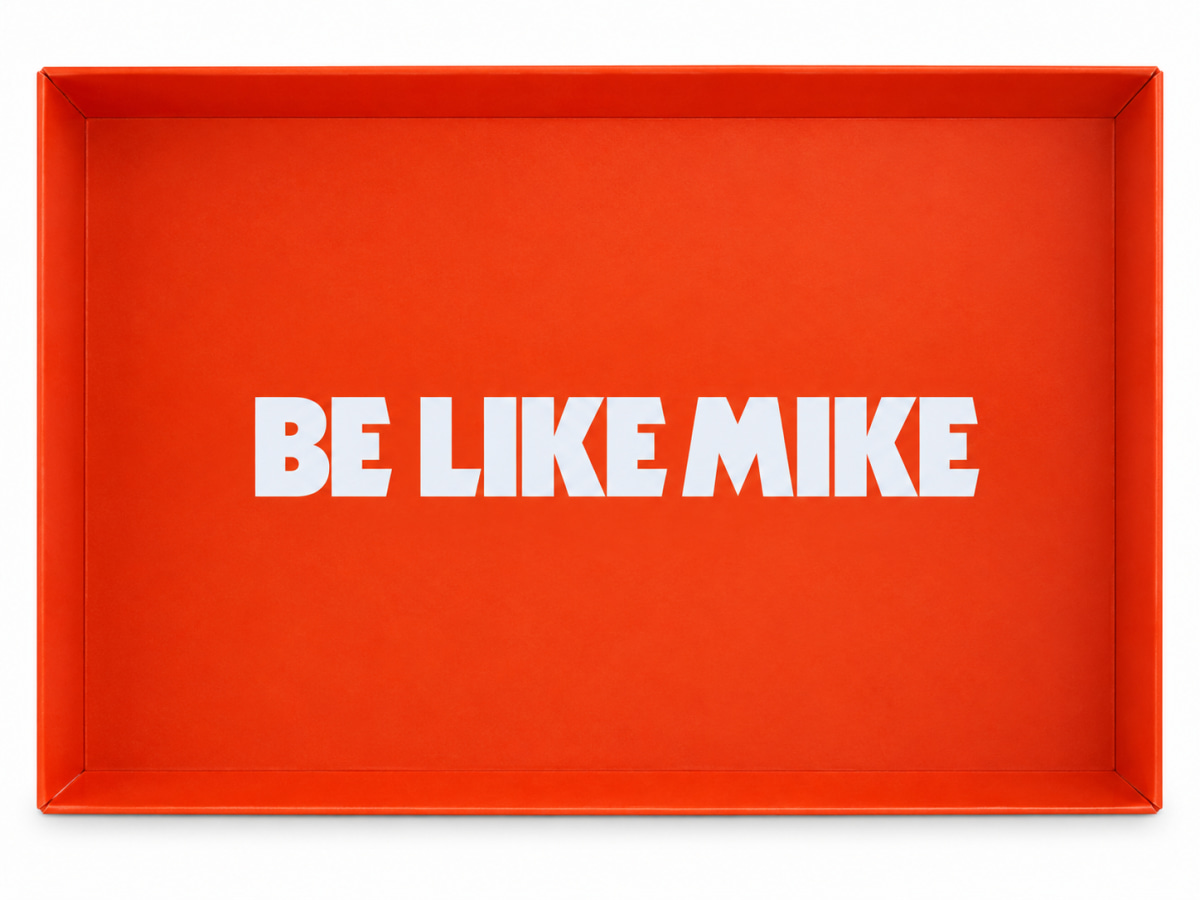 Inside the lid of the Gatorade Pack's box, printed with “Be Like Mike”
