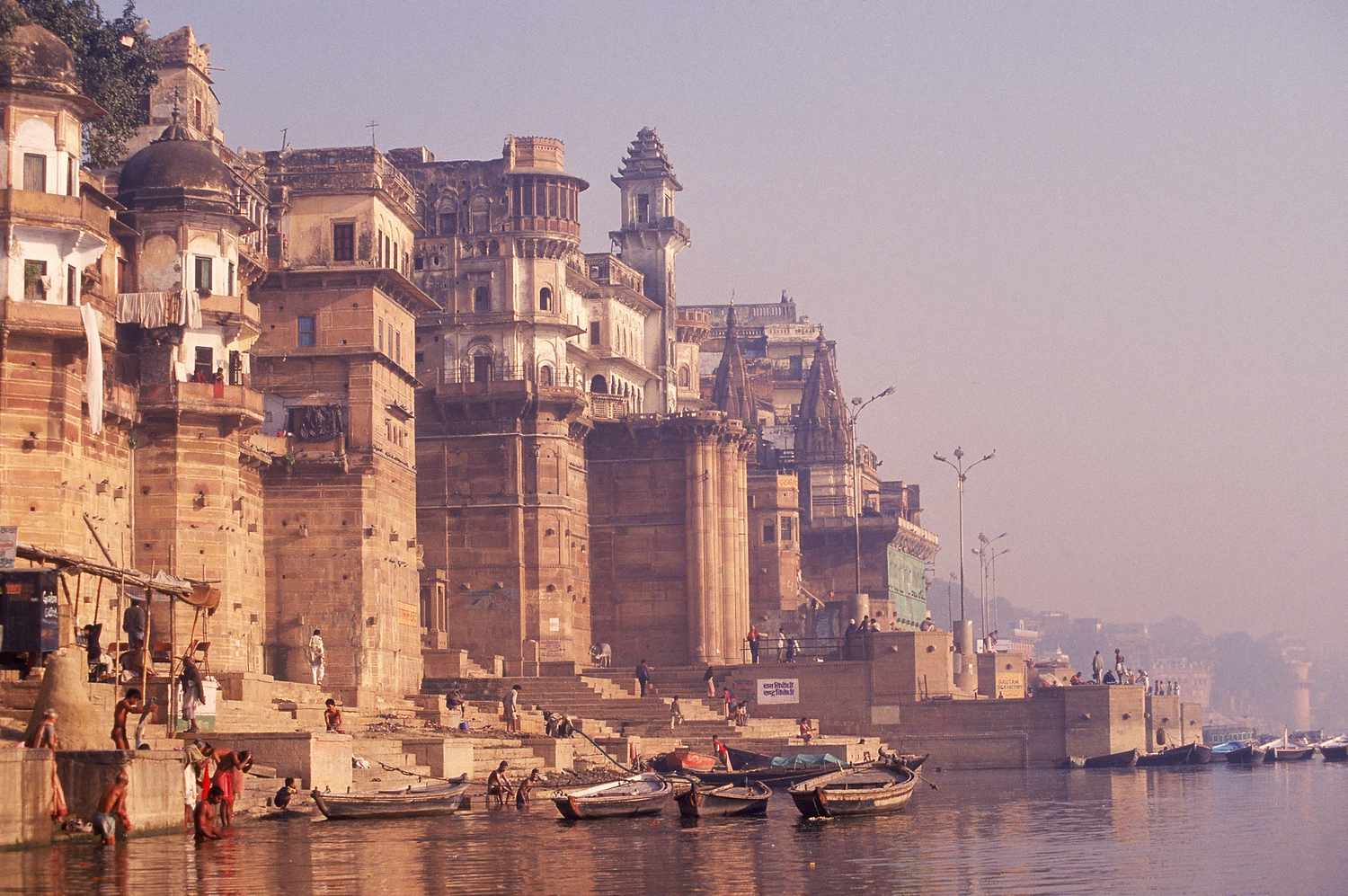 Varanasi with Friends: How to Plan It Right (Itinerary + Tips)