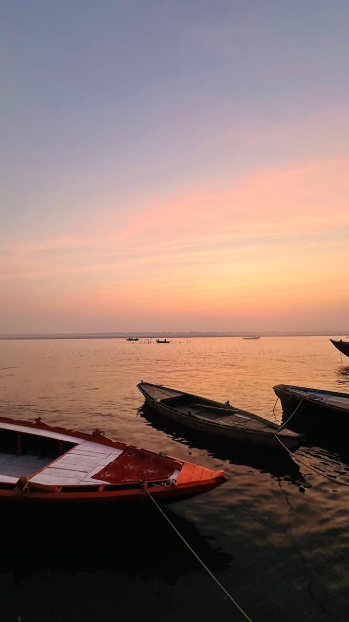 देव दीपावली नाव बुकिंग 2025: घाट से सामने आरती दर्शन