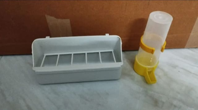 Zero wastage feeders water drinker (pack of 1) by Petmaza