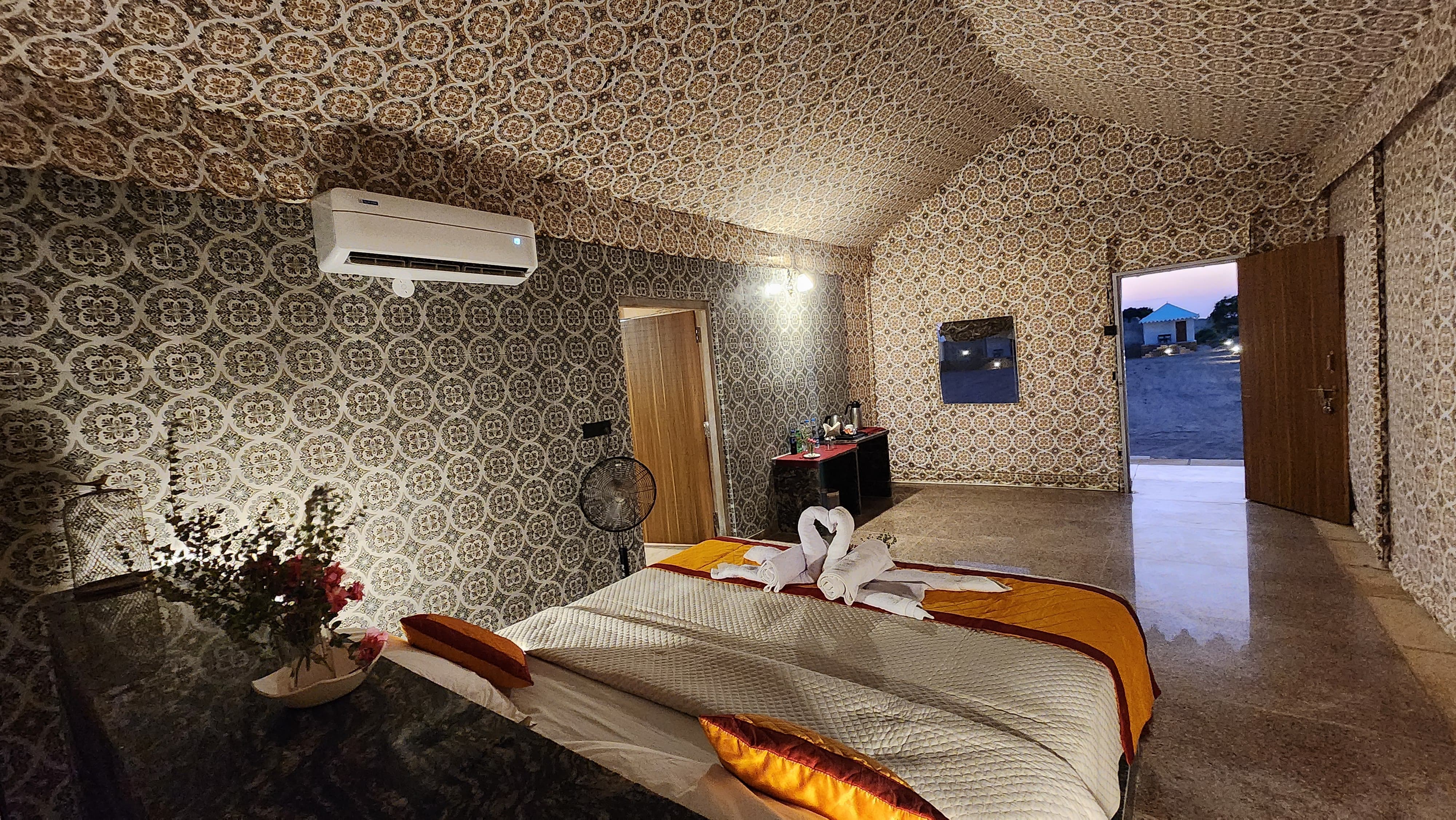 Luxury tent
