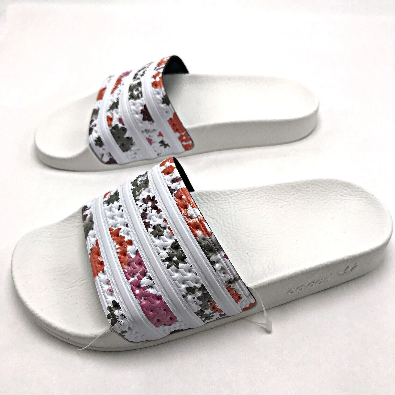 ADILETTE SLIDES