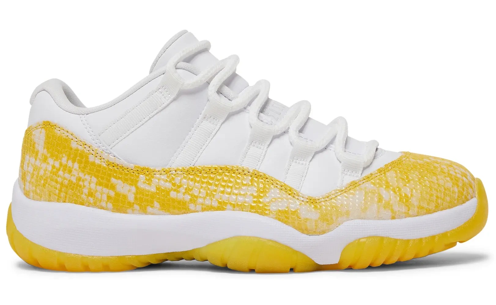 WMNS 11 RETRO LOW
