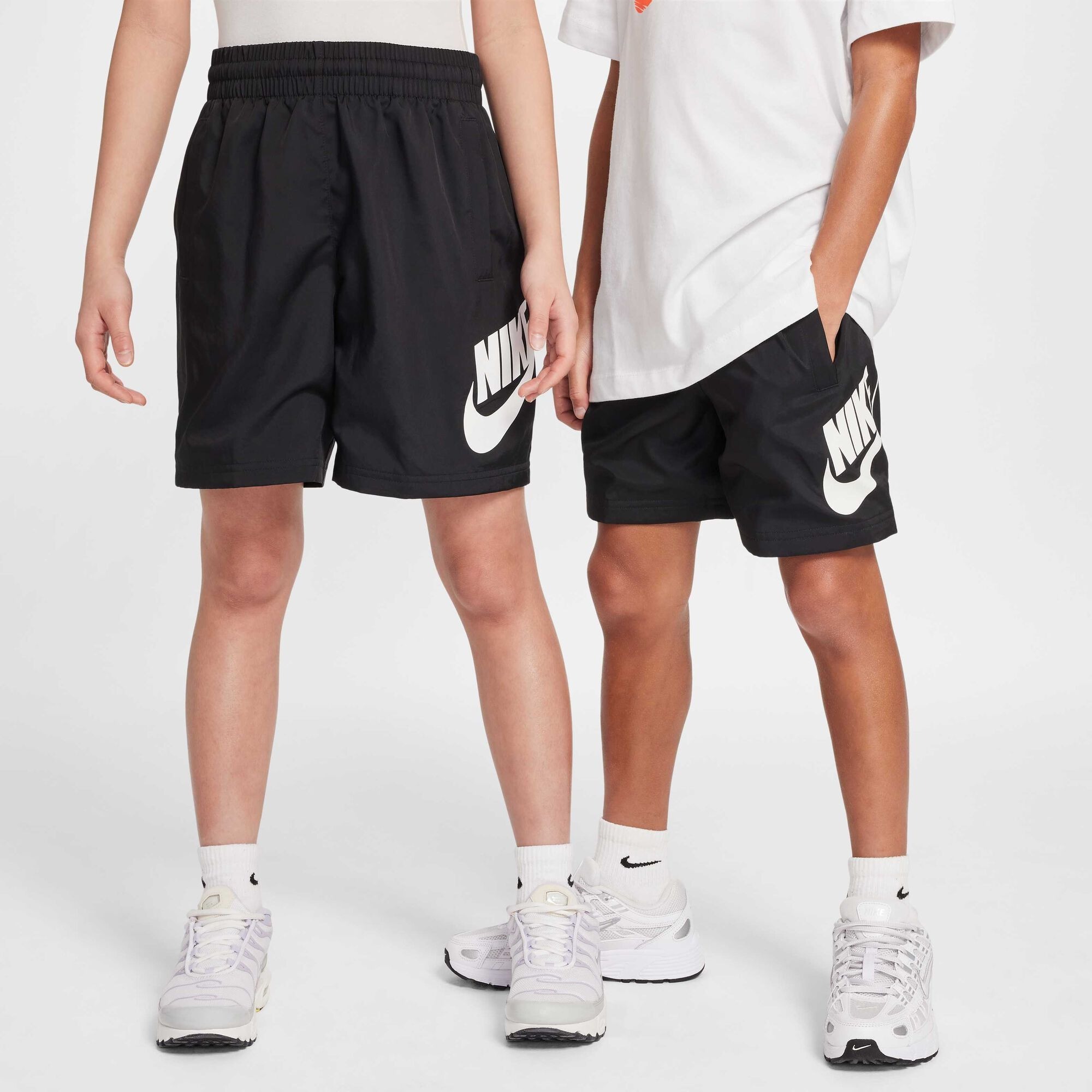 SPORTSWEAR CLUB