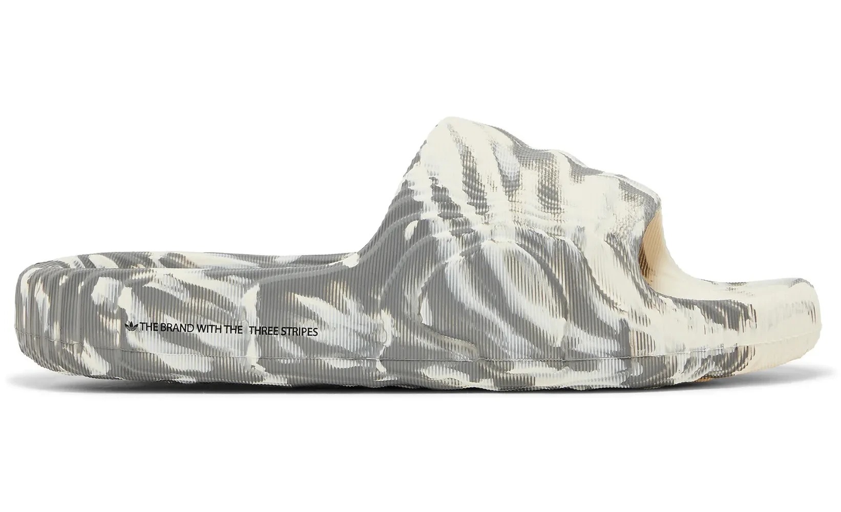 ADILETTE 22
