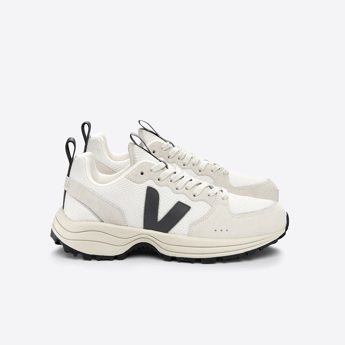 V-10 White/White