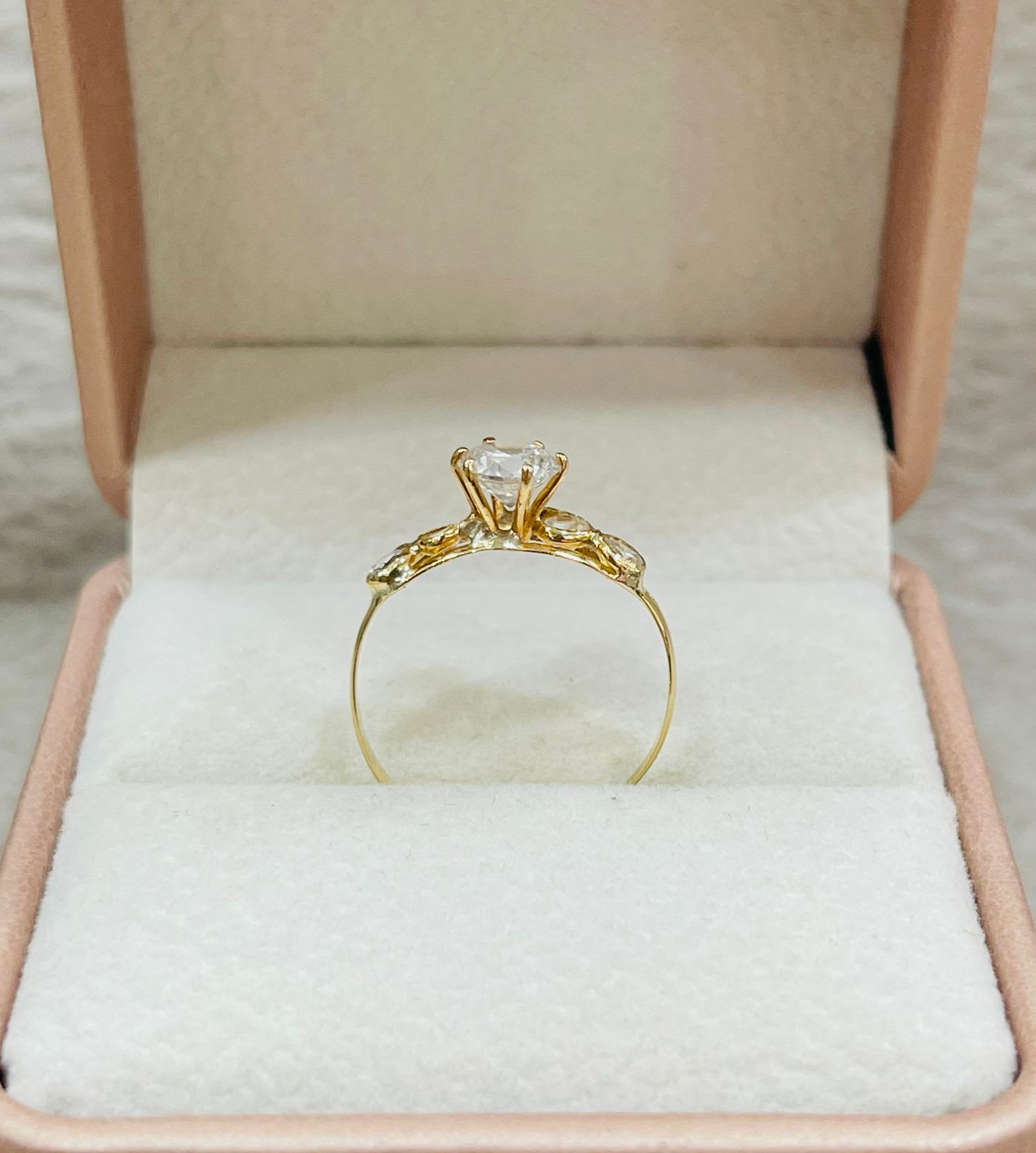 Anillo de Compromiso de Oro 18k Cinco Piedras