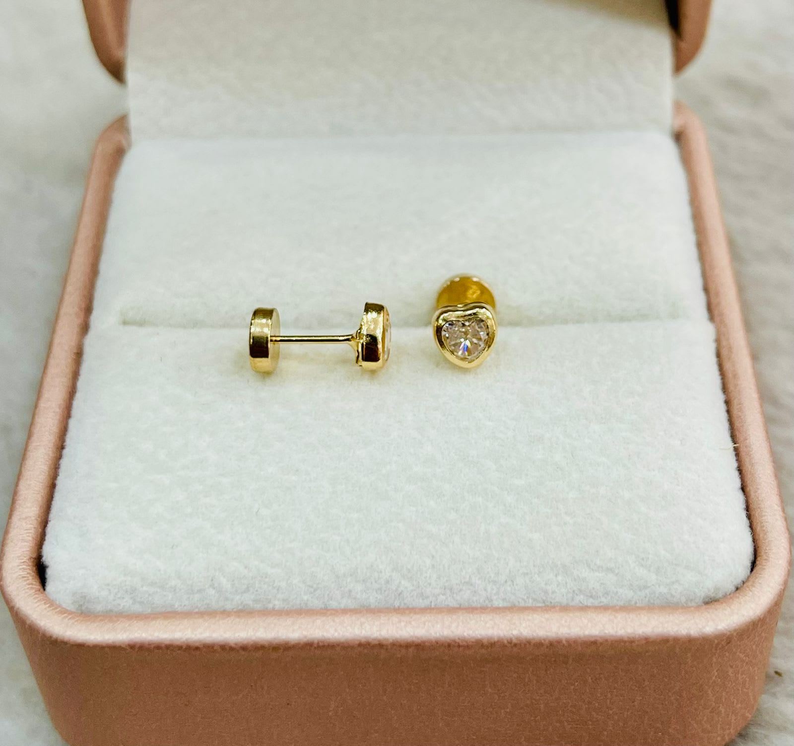 Aritos Abridores de Oro 18k Corazoncito Circon Blanco