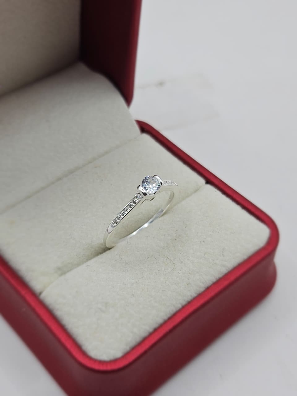 Anillo Promesa o Solitario