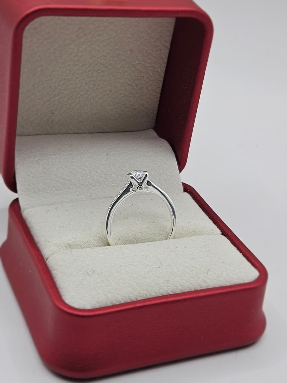 Anillo Promesa o Solitario