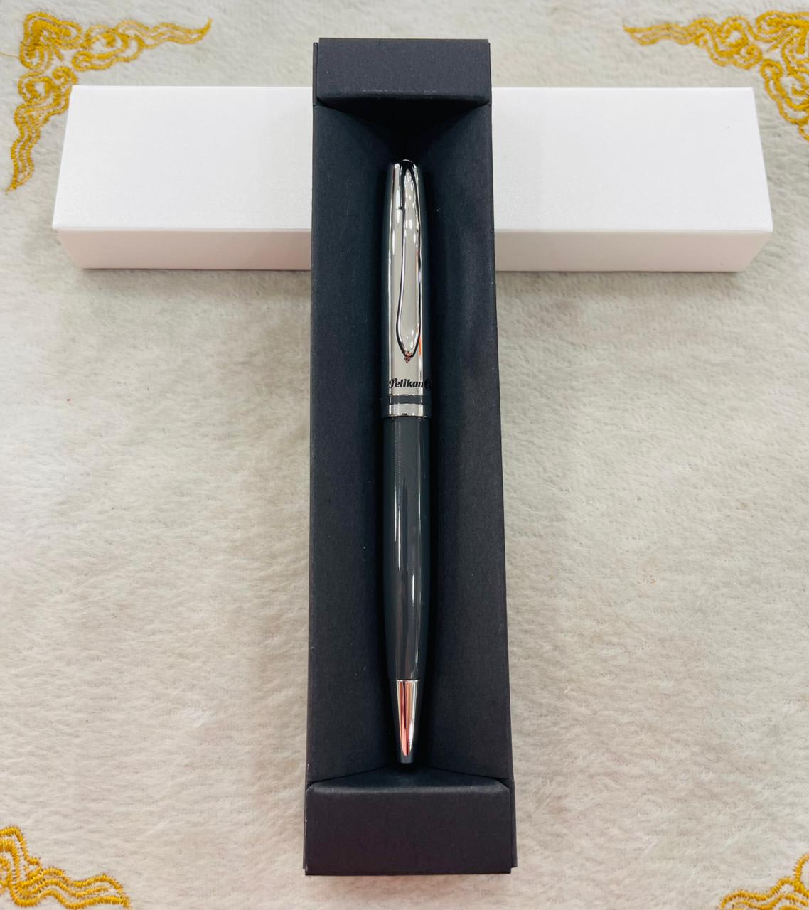 Bolígrafo Pelikan Classic