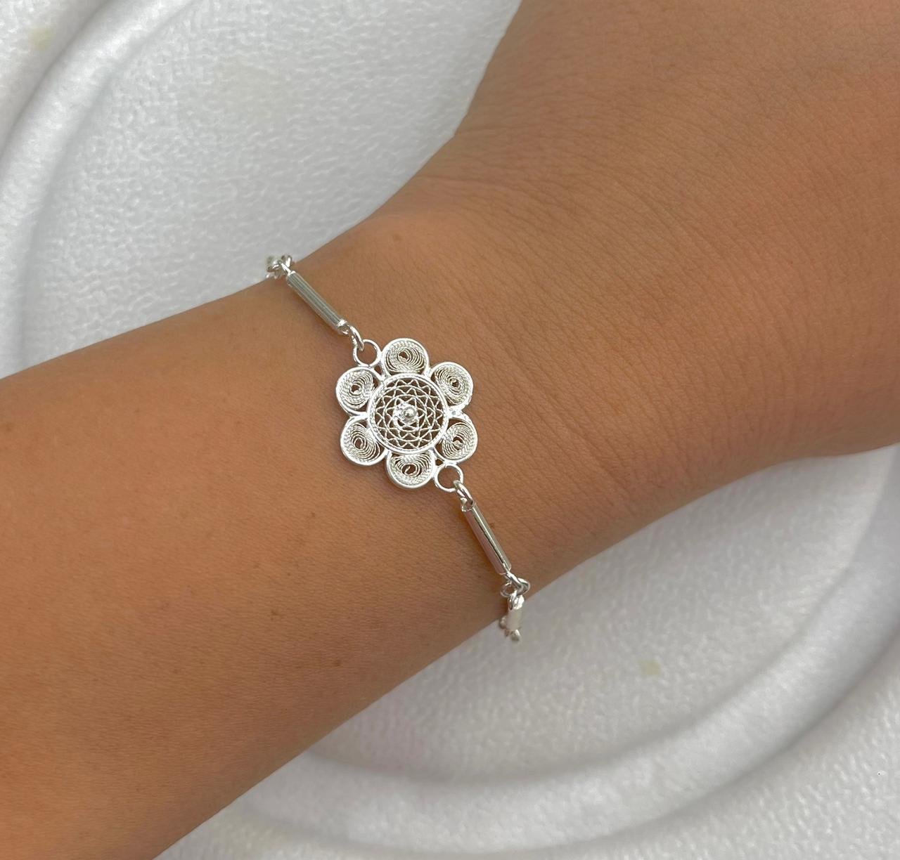 Pulsera de Filigrana Flor de Ñandutí Central