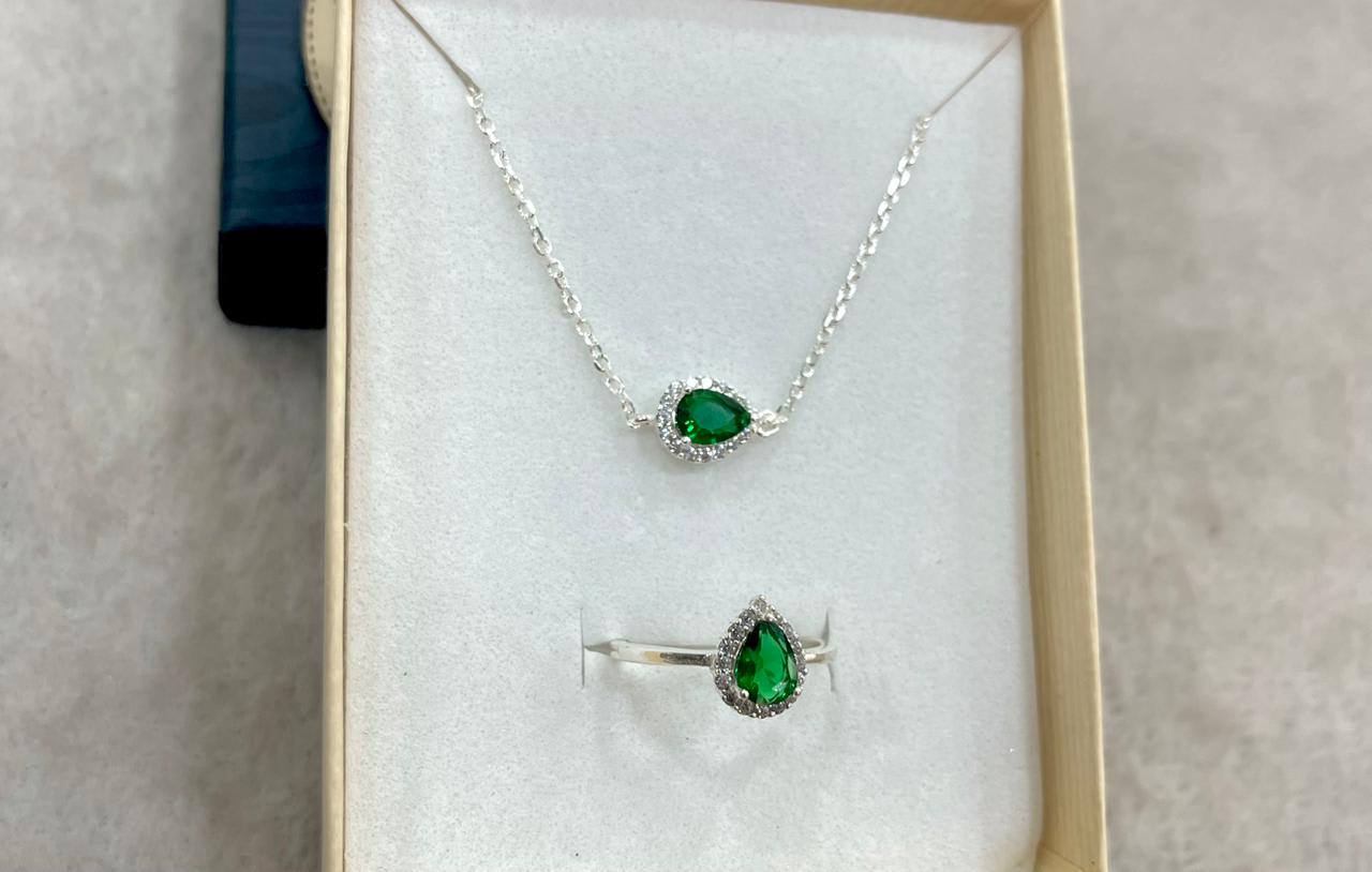 Juego de Plata con Circón Color Esmeralda