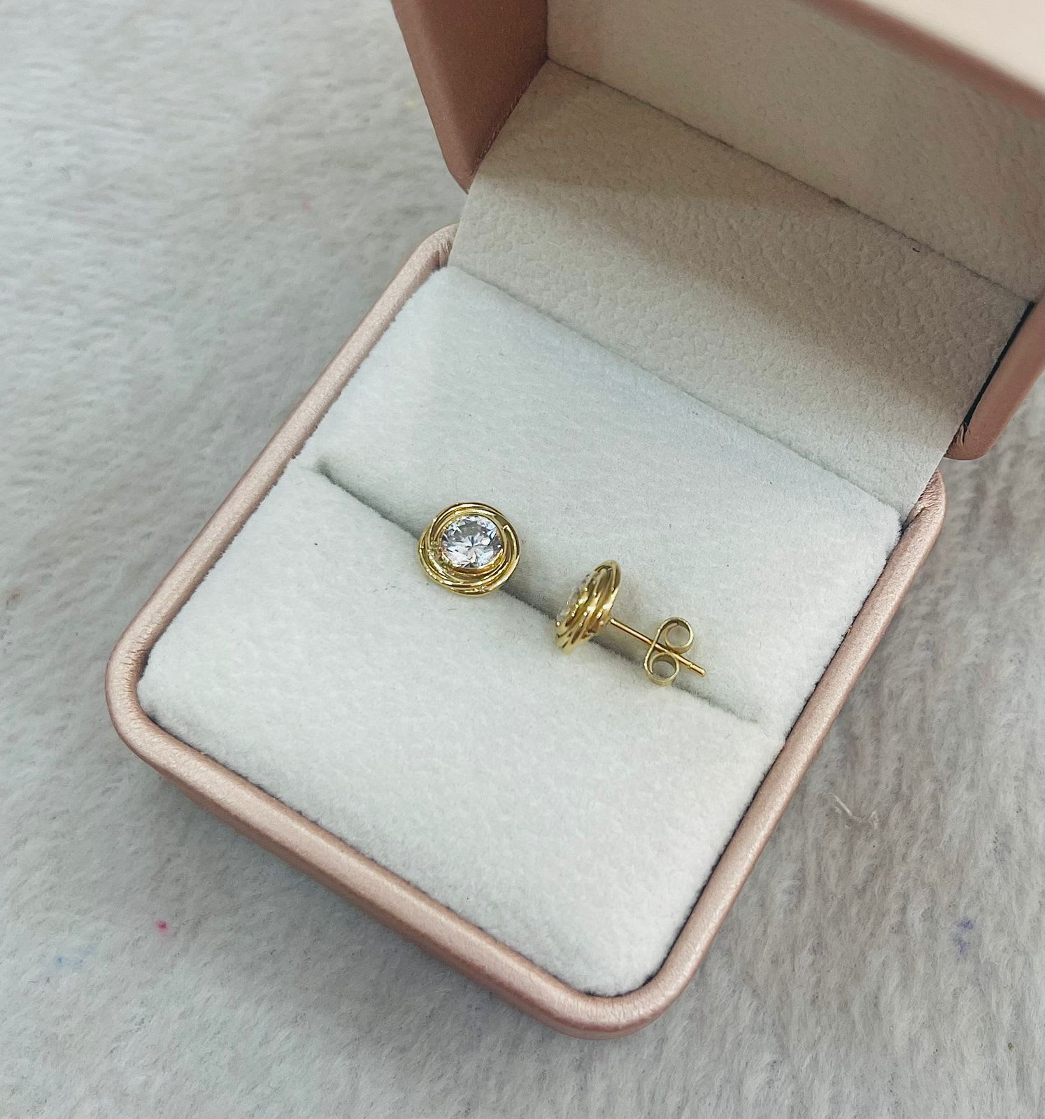 Aro de Oro Nido con Circón 