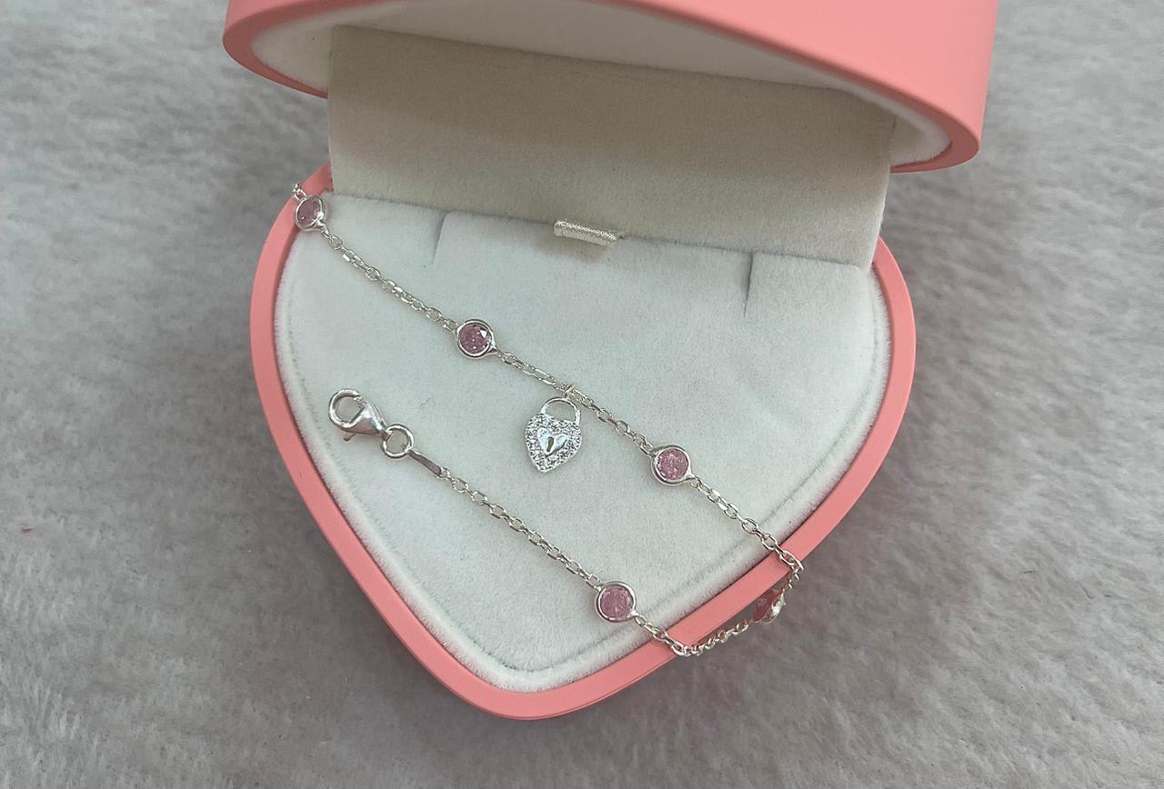 Pulsera de Plata con Piedras Rosas y Corazón Candado