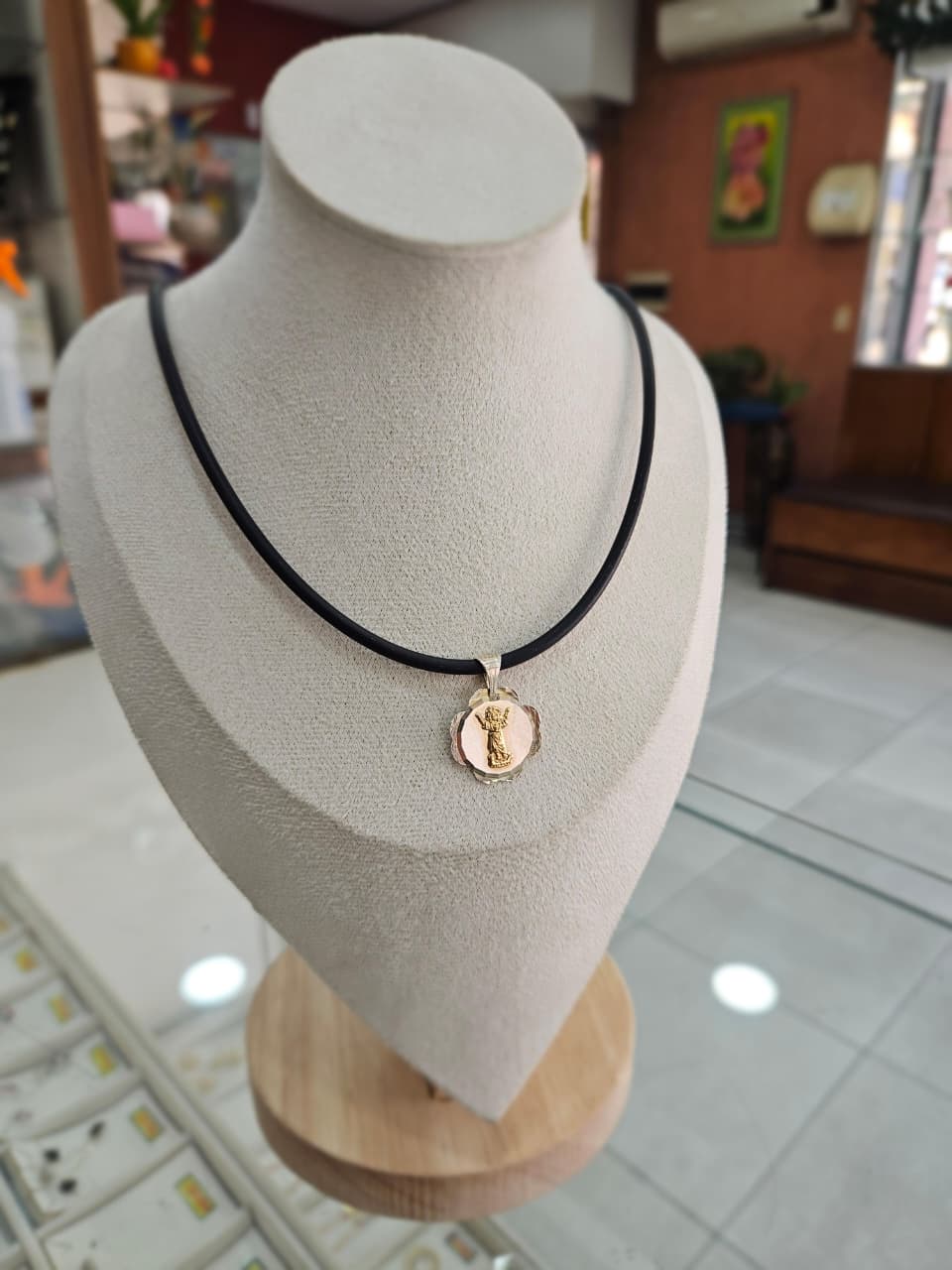 IDEAL PARA PAPÁ! CADENA DE CAUCHO FINA + DIJE DIVINO NIÑO DE PLATA
